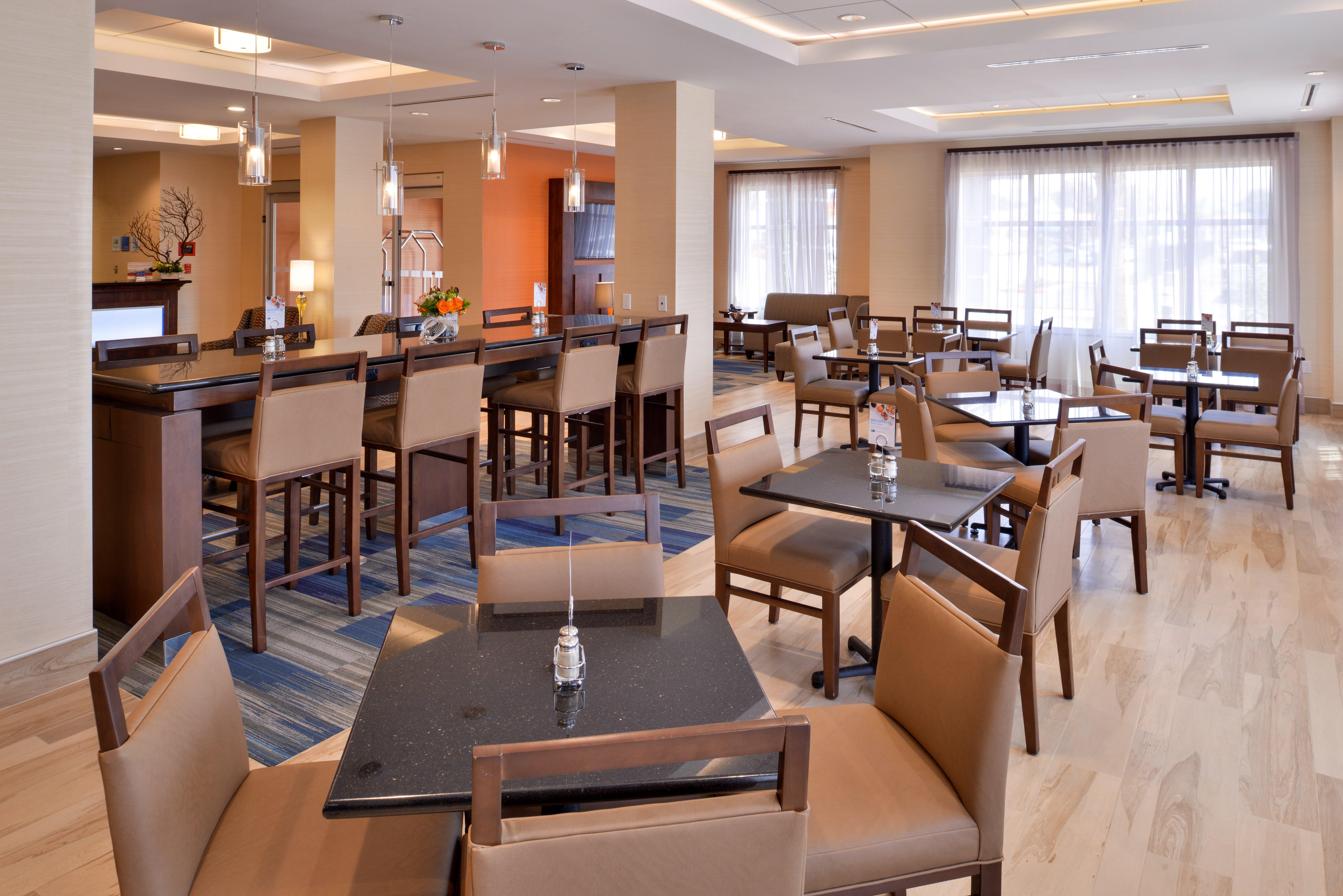 Holiday Inn Express Hotels & Suites Loma Linda By Ihg Екстериор снимка